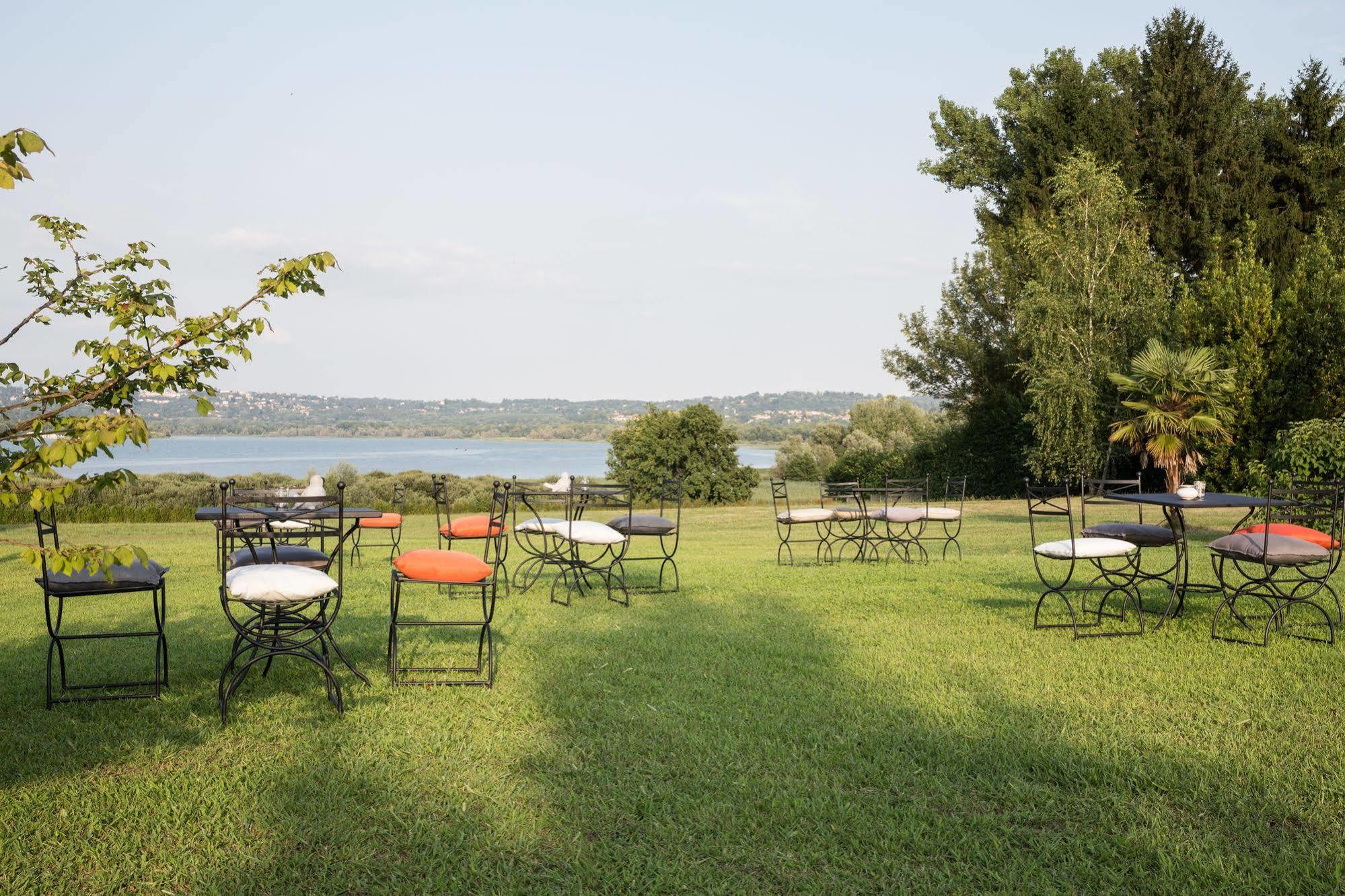 Hotel Equirelais Lomnago